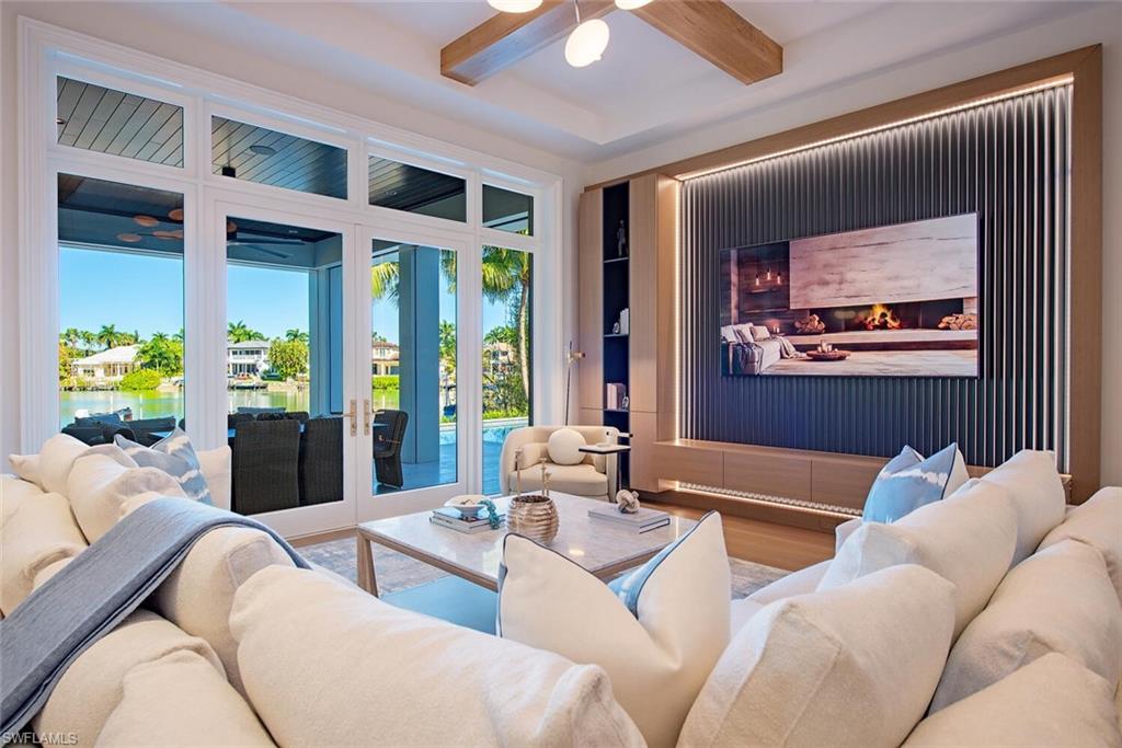 MOORINGS - Residential