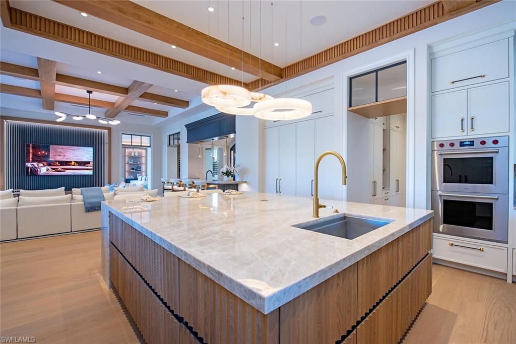 MOORINGS - Residential