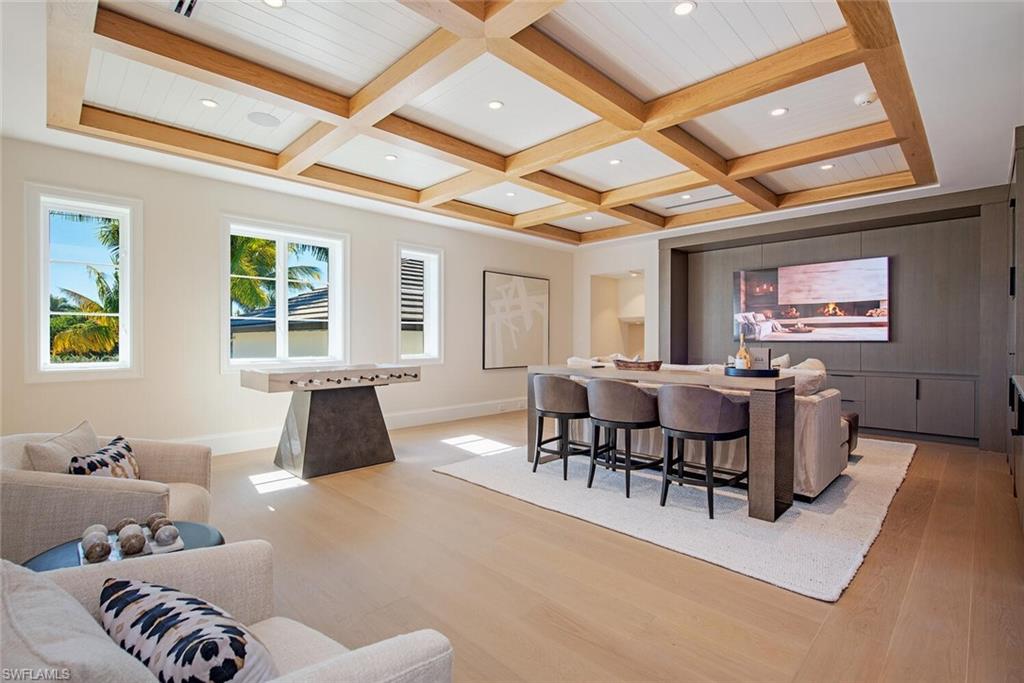 MOORINGS - Residential