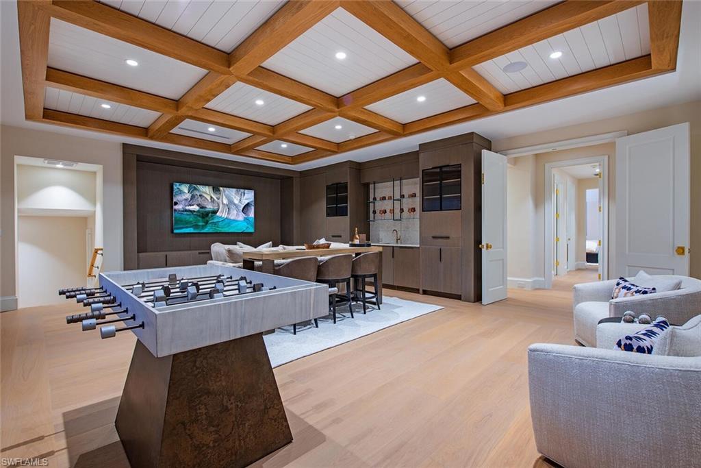 MOORINGS - Residential