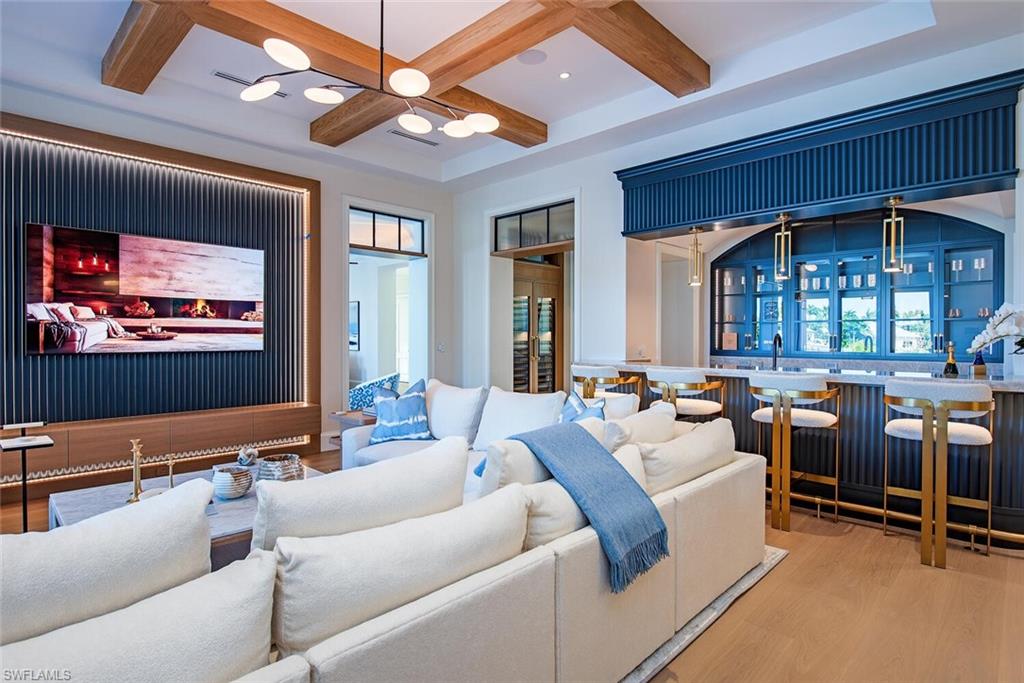 MOORINGS - Residential