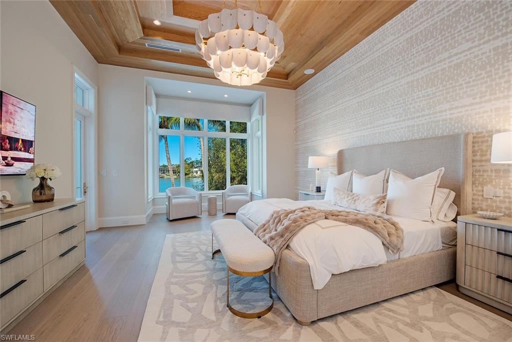 MOORINGS - Residential