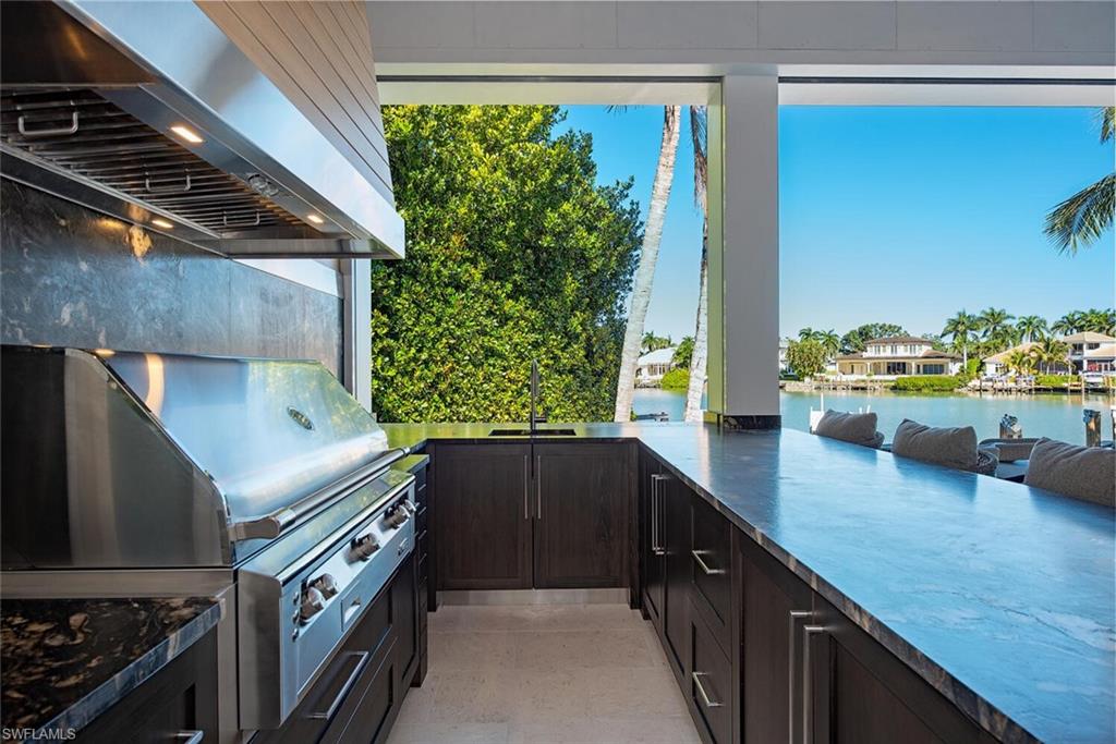 MOORINGS - Residential