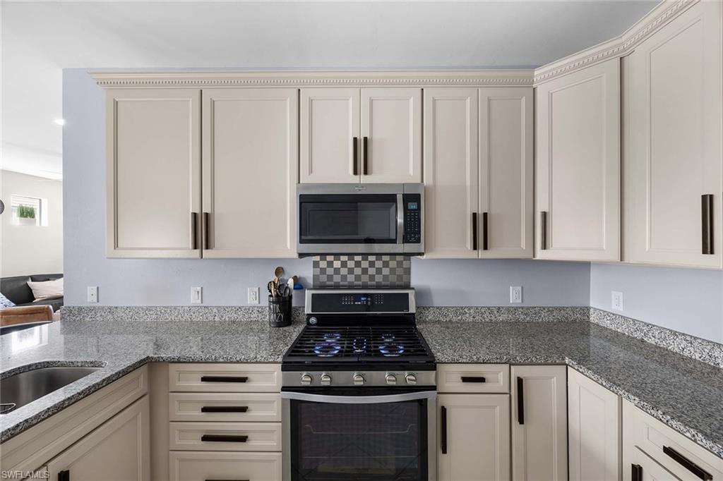 WINDING CYPRESS - Residential