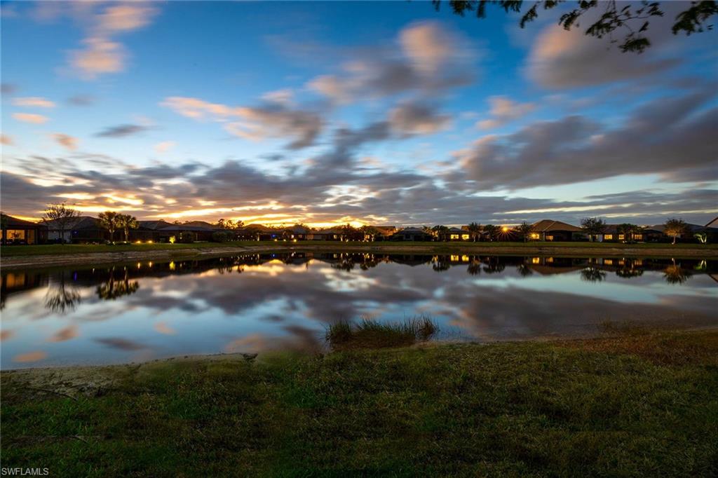 WINDING CYPRESS - Residential