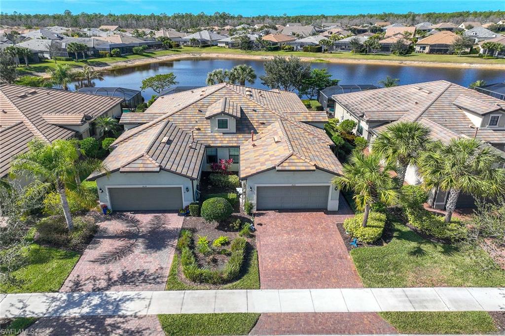 WINDING CYPRESS - Residential