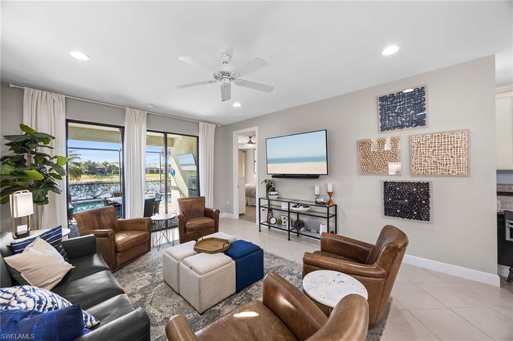 WINDING CYPRESS - Residential