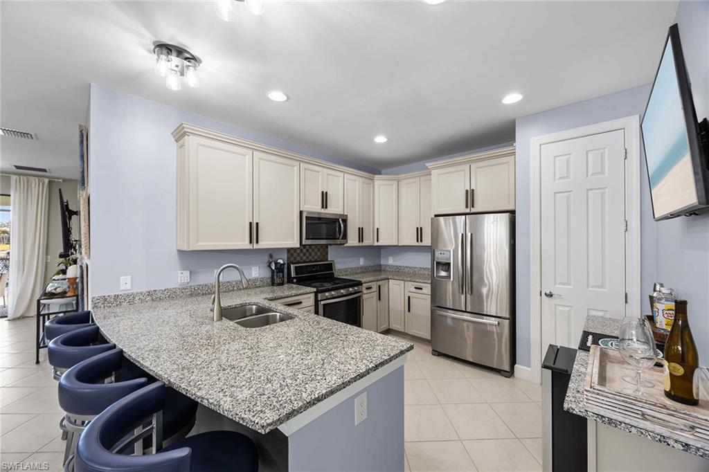 WINDING CYPRESS - Residential