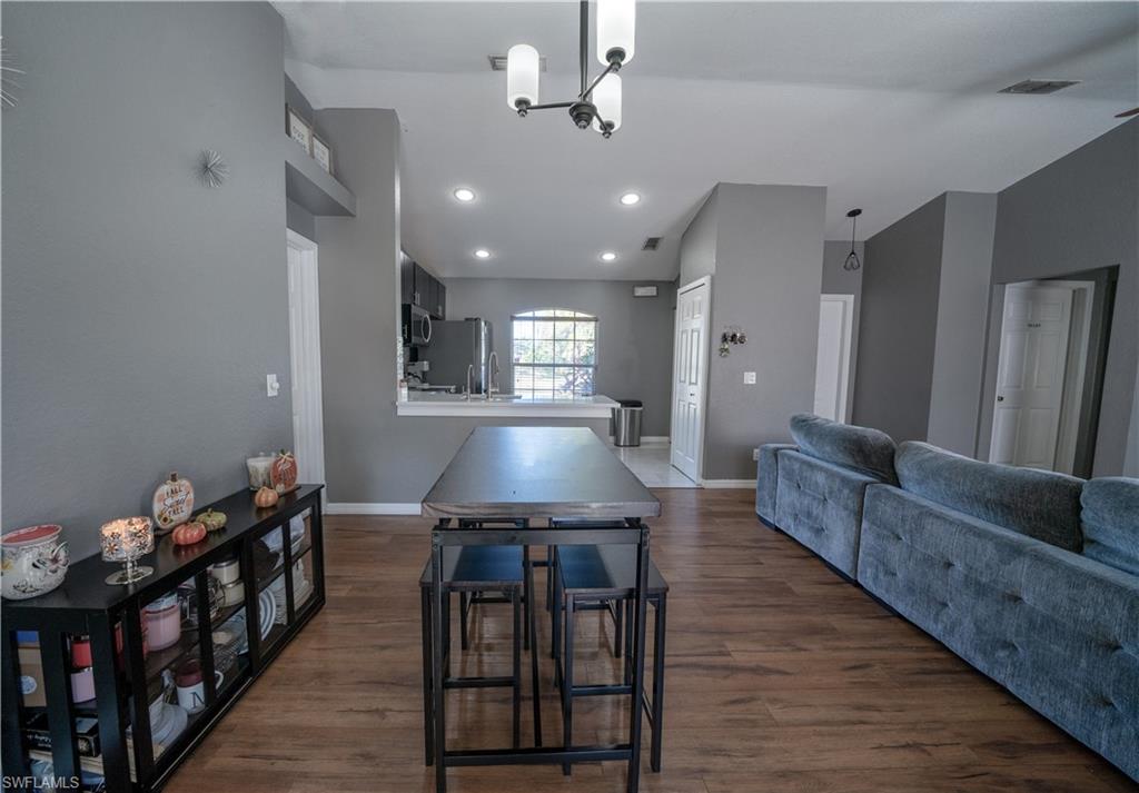 GOLDEN GATE ESTATES - Residential