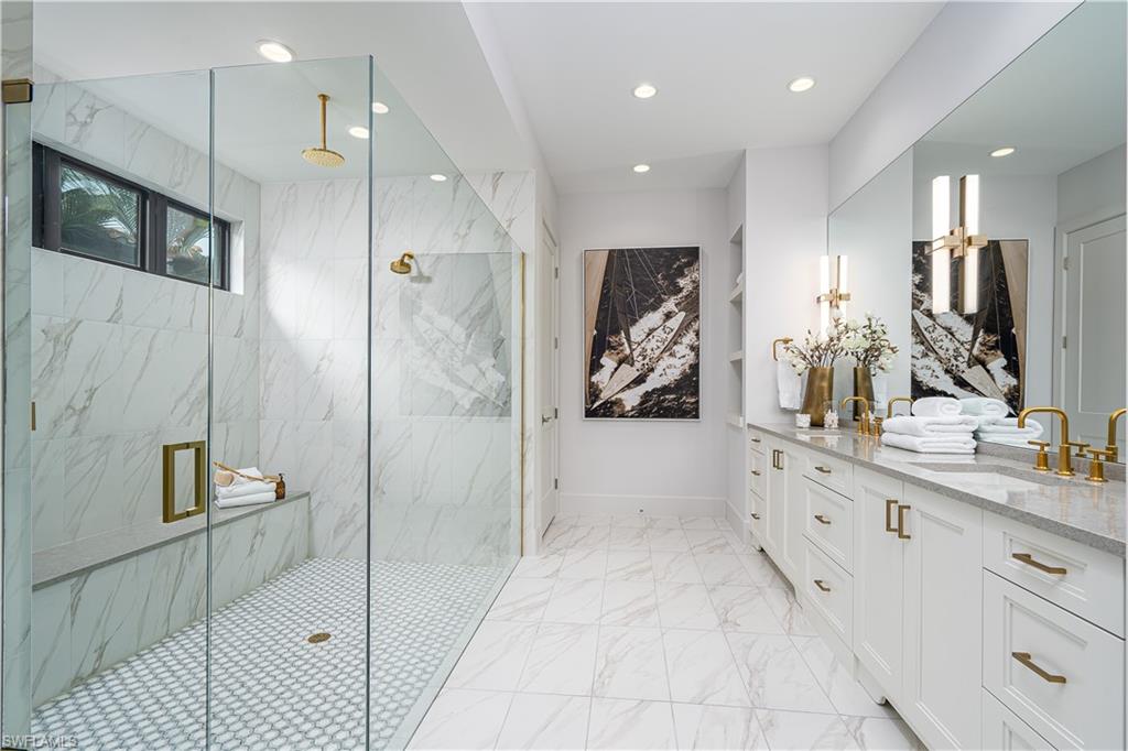 LUCARNO - Residential