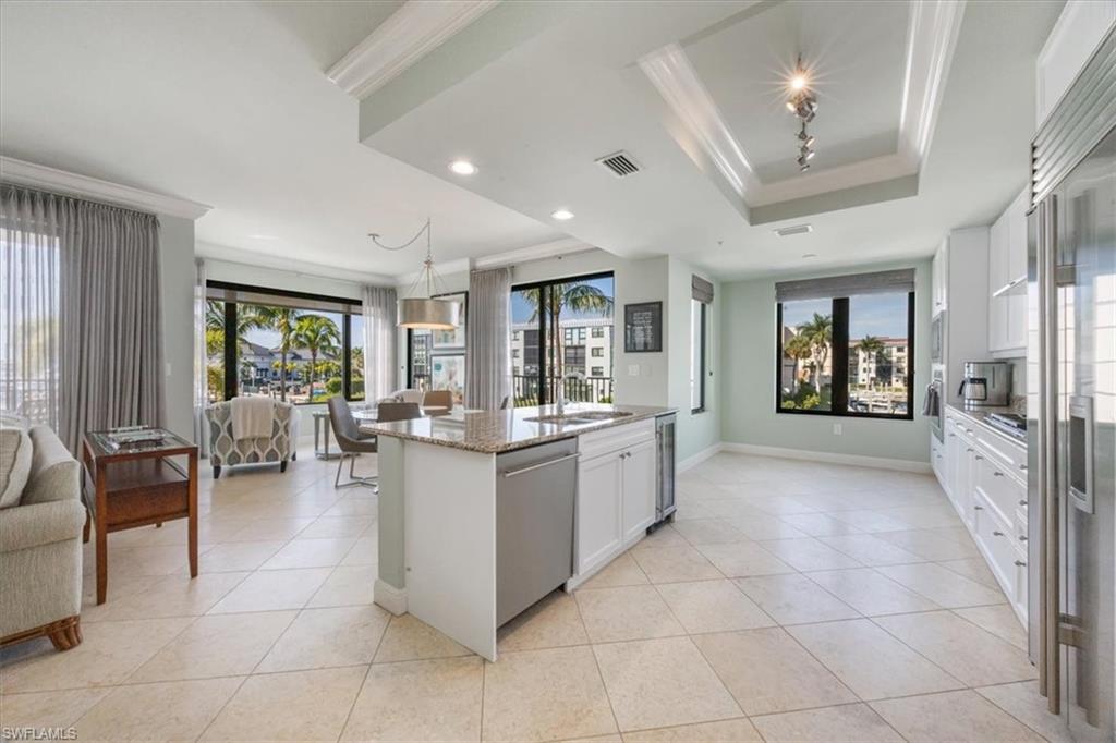 NAPLES BAY RESORT - Residential