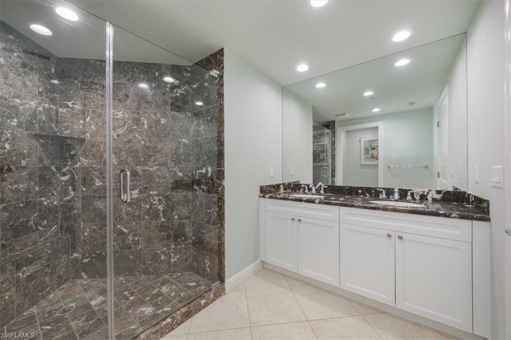 NAPLES BAY RESORT - Residential