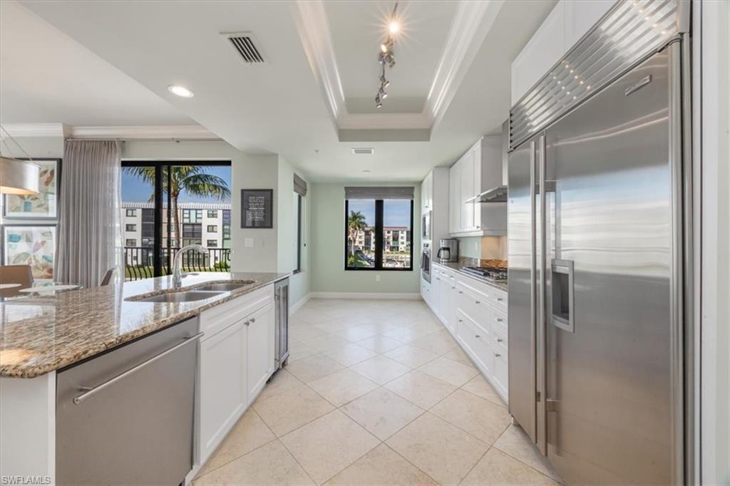 NAPLES BAY RESORT - Residential