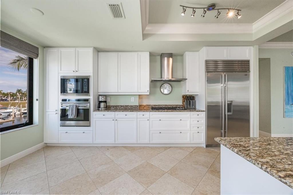 NAPLES BAY RESORT - Residential