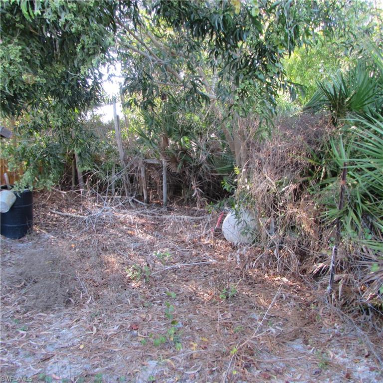 PINE ISLAND ESTATES - Land