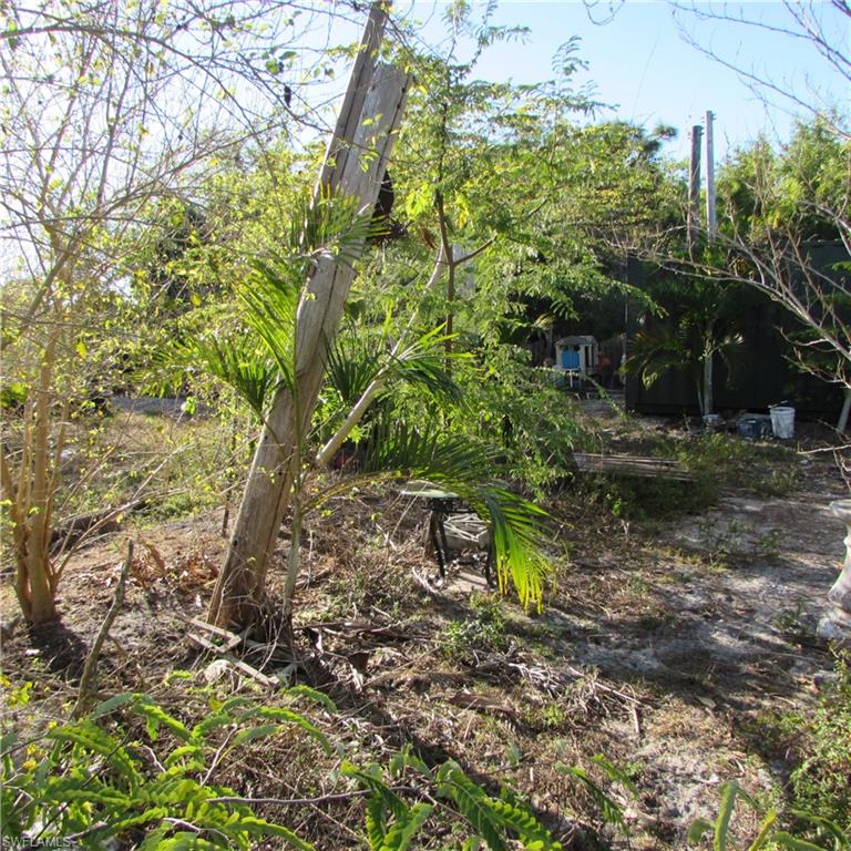 PINE ISLAND ESTATES - Land