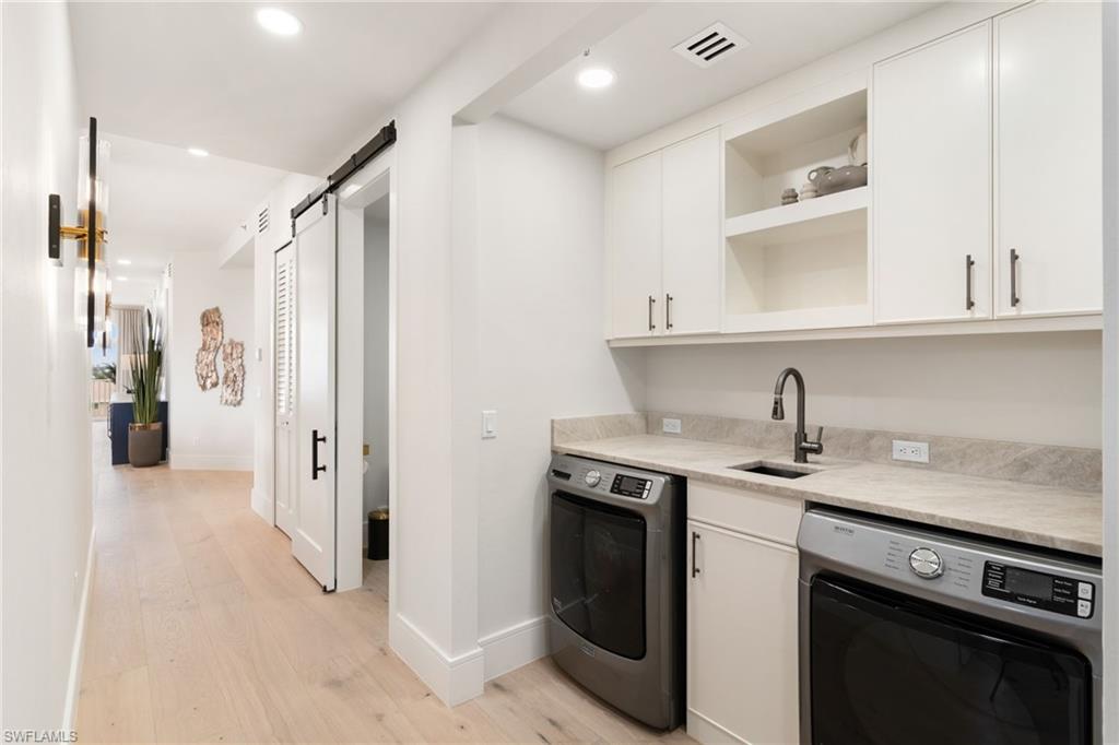 COURTYARD TOWERS - Residential