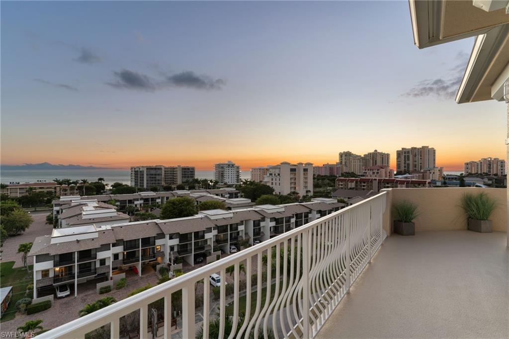 COURTYARD TOWERS - Residential