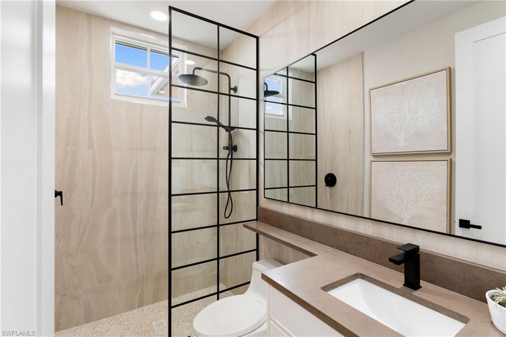 COURTYARD TOWERS - Residential