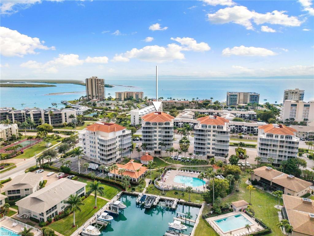 COURTYARD TOWERS - Residential