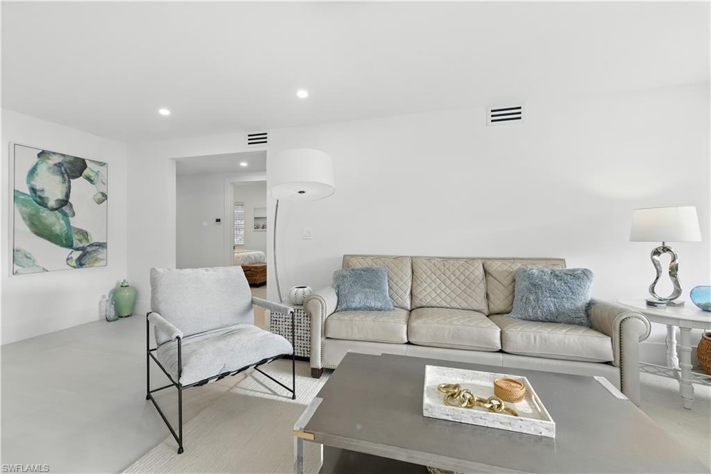 HOLLY GREENS VILLA - Residential Lease