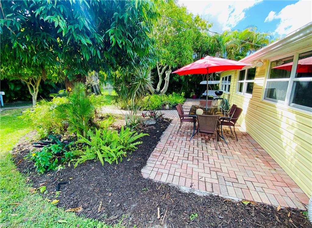 BLVD HTS SHOPPING CENTER - Residential