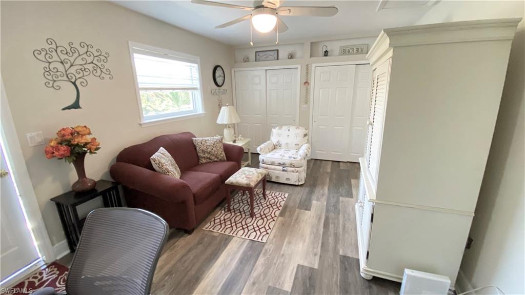 BLVD HTS SHOPPING CENTER - Residential