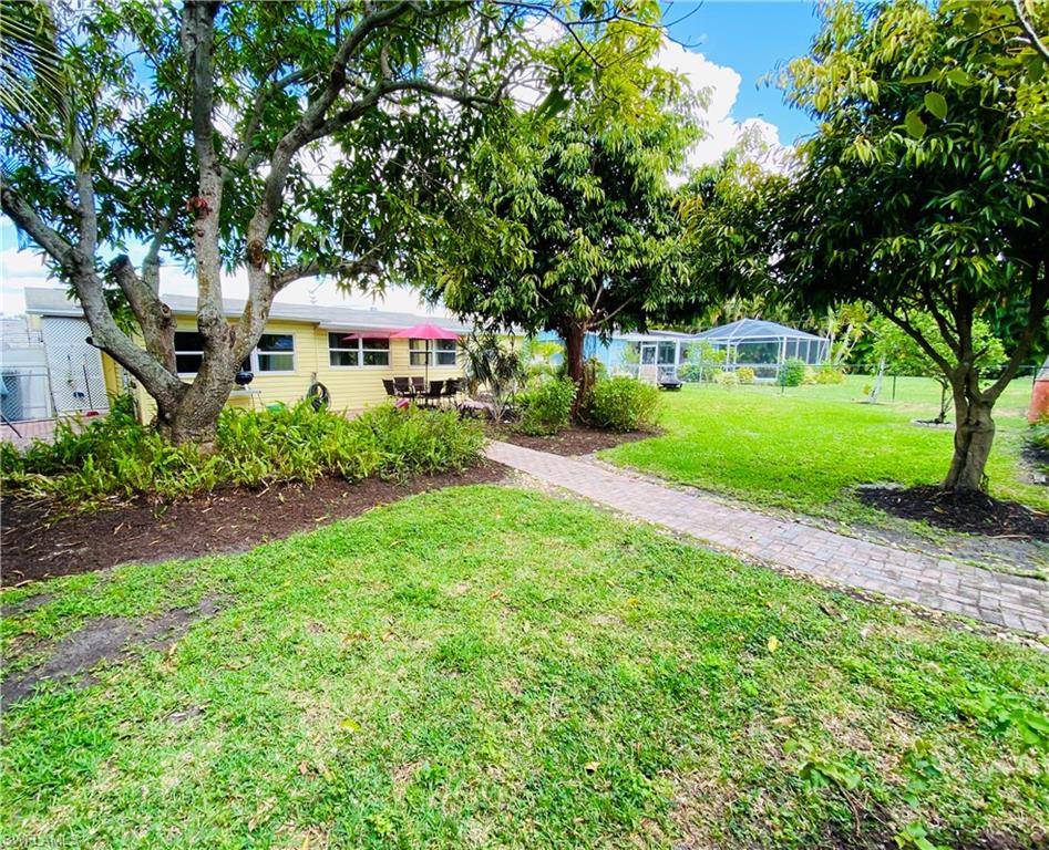 BLVD HTS SHOPPING CENTER - Residential