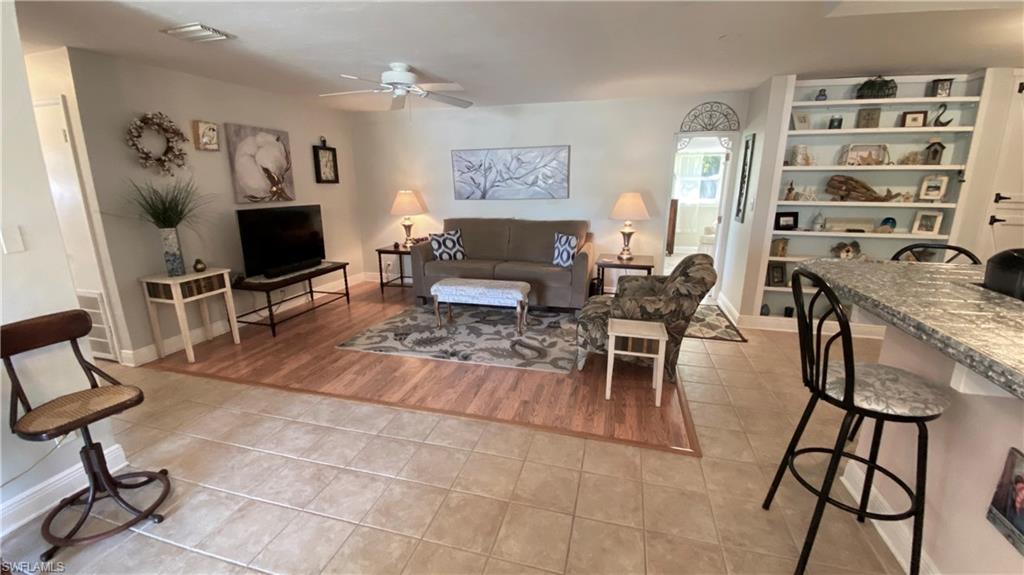 BLVD HTS SHOPPING CENTER - Residential