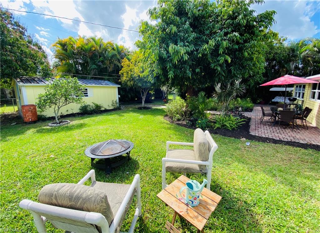 BLVD HTS SHOPPING CENTER - Residential