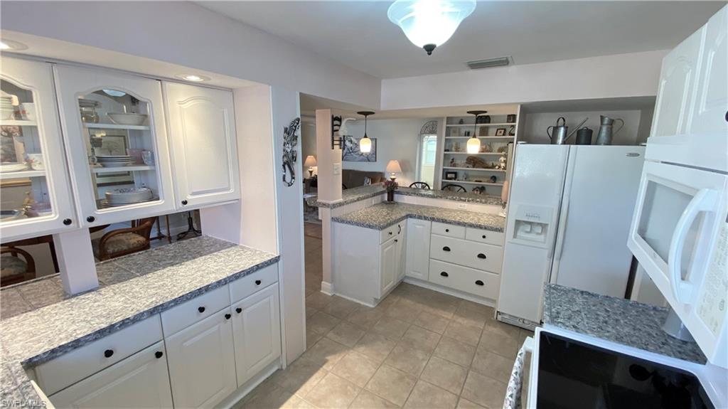 BLVD HTS SHOPPING CENTER - Residential