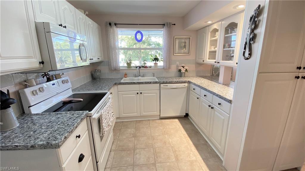 BLVD HTS SHOPPING CENTER - Residential