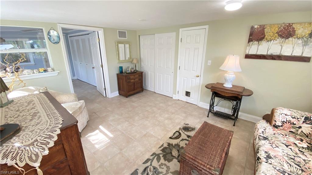 BLVD HTS SHOPPING CENTER - Residential