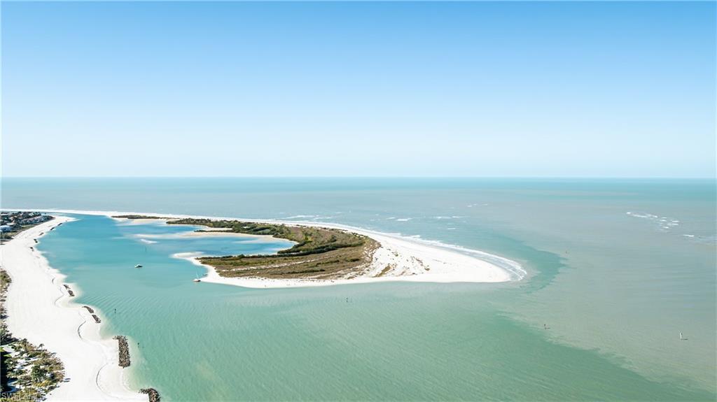 ROYAL MARCO POINT - Residential