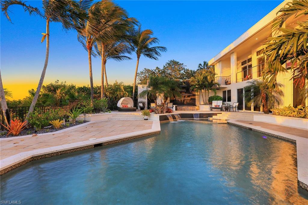 HIDEAWAY BEACH - Residential