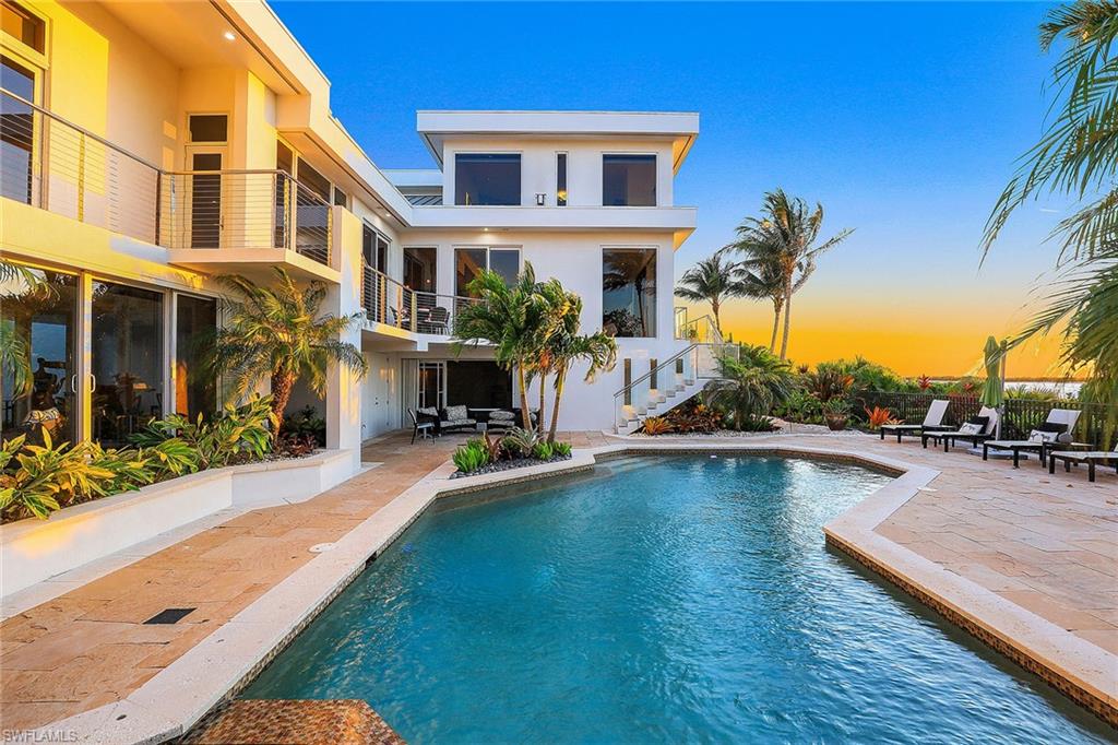 HIDEAWAY BEACH - Residential