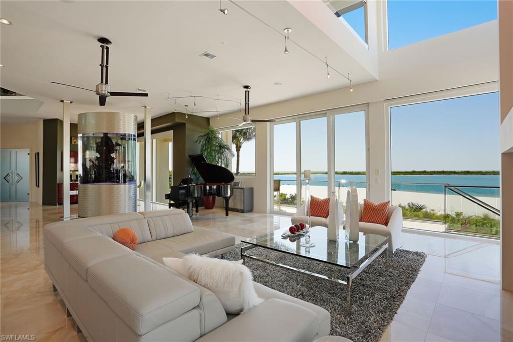 HIDEAWAY BEACH - Residential