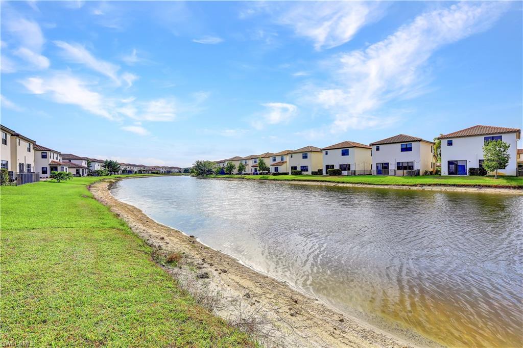 COQUINA AT MAPLE RIDGE - Residential