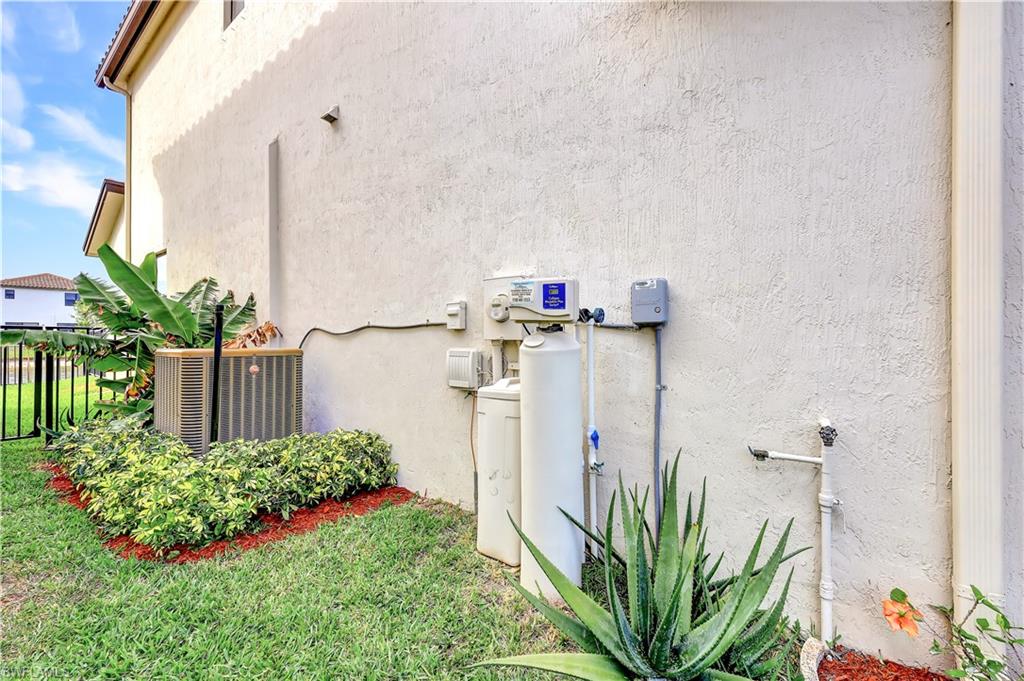 COQUINA AT MAPLE RIDGE - Residential