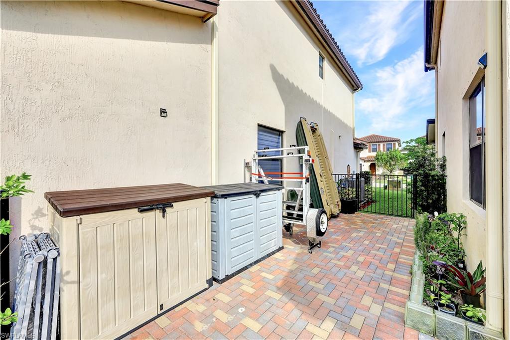 COQUINA AT MAPLE RIDGE - Residential