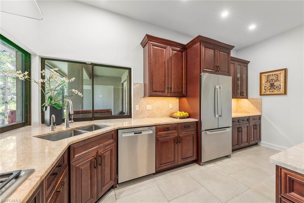 FIDDLESTICKS COUNTRY CLUB - Residential