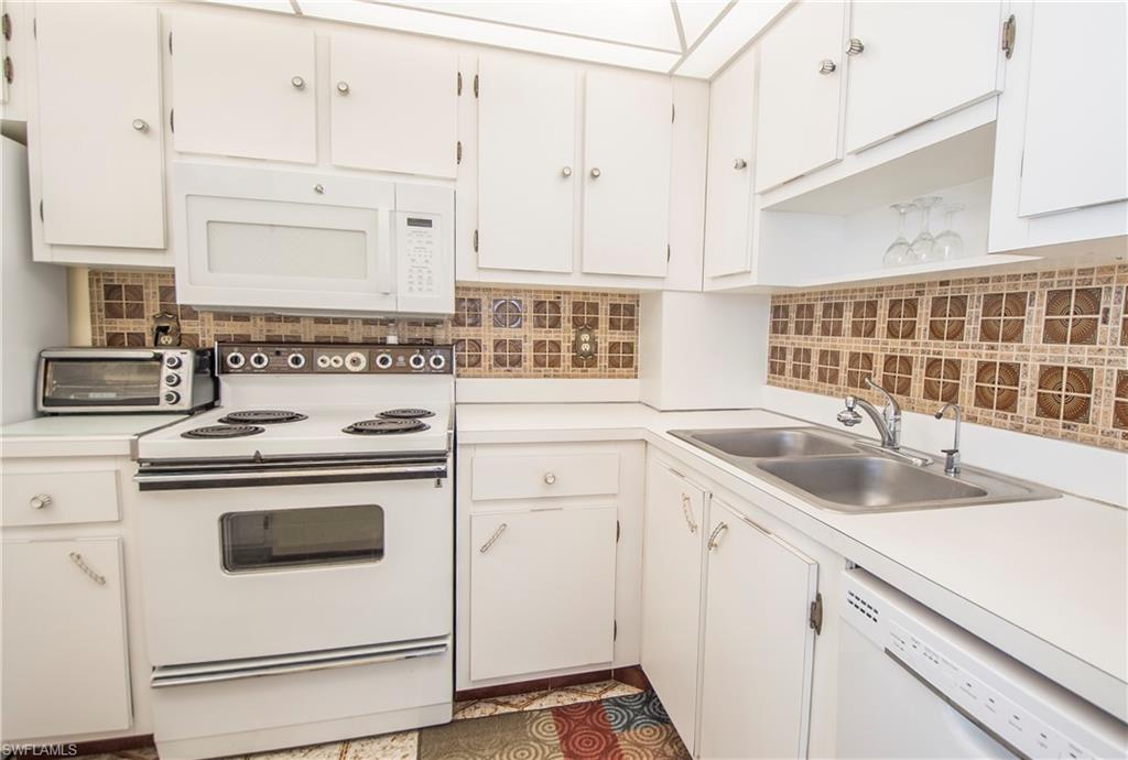 SEABREEZE CONDO - Residential