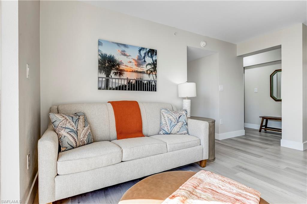 LOVERS KEY BEACH CLUB - Residential