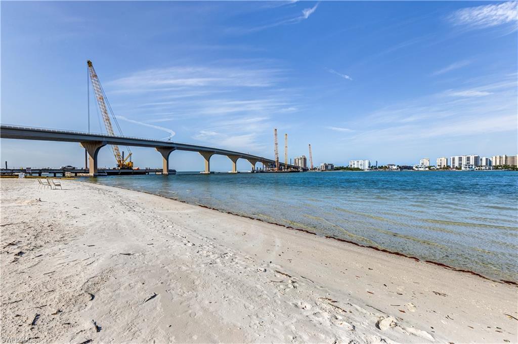 LOVERS KEY BEACH CLUB - Residential