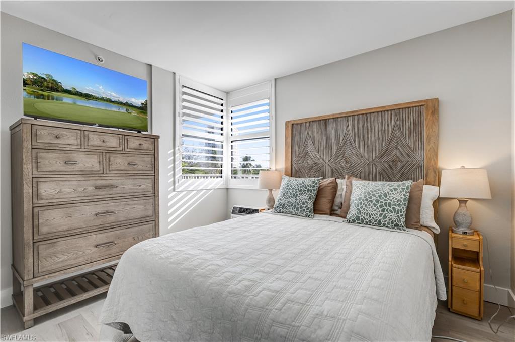 LOVERS KEY BEACH CLUB - Residential