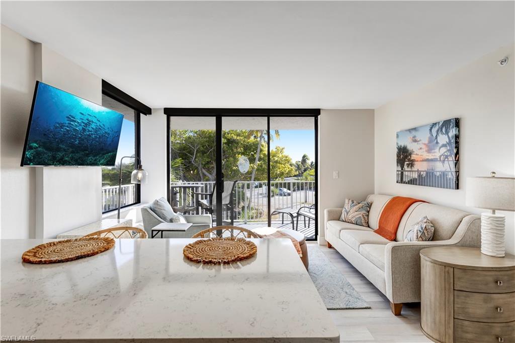 LOVERS KEY BEACH CLUB - Residential