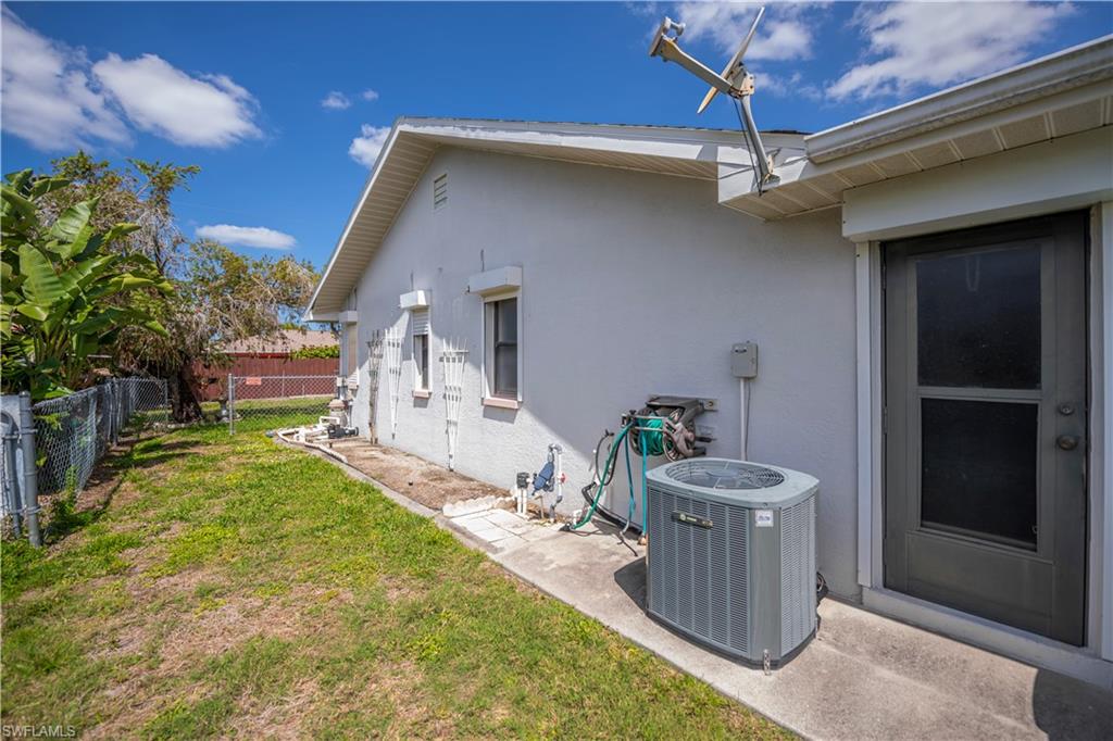 CAPE CORAL - Residential