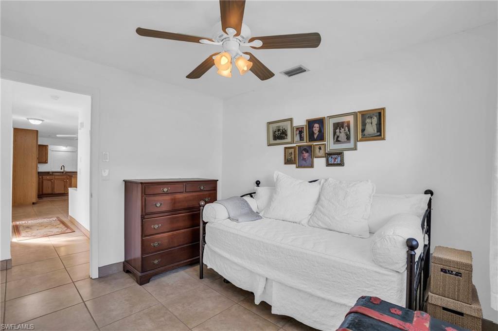 SANDY HOLLOW - Residential