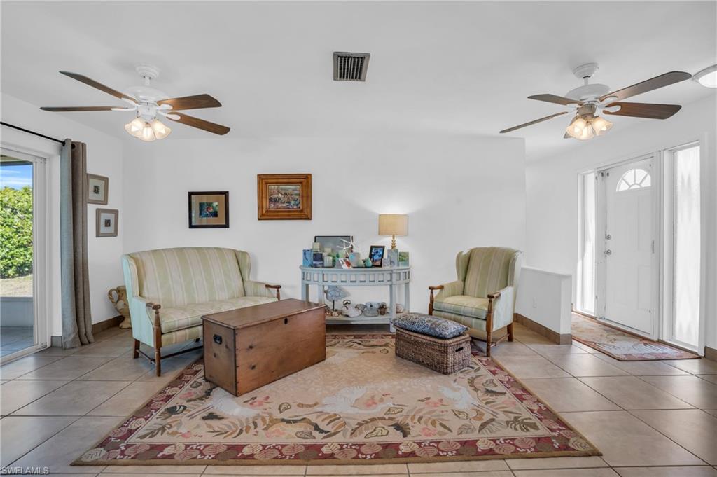 SANDY HOLLOW - Residential