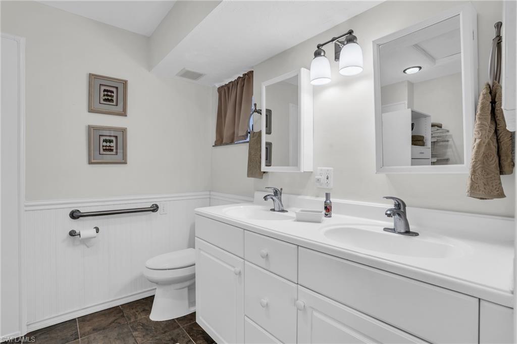 SANDY HOLLOW - Residential